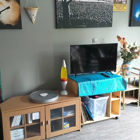 Large Comfortable Annex. Sleeps 4. Saint-Maur-des-Bois
